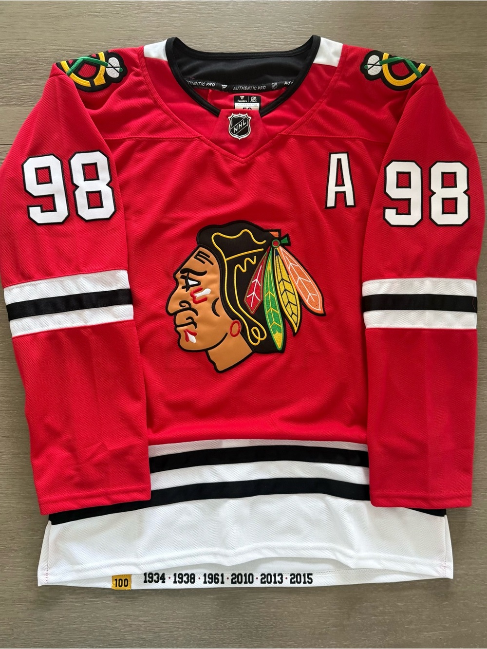 Red Chicago-Style Hockey Jersey